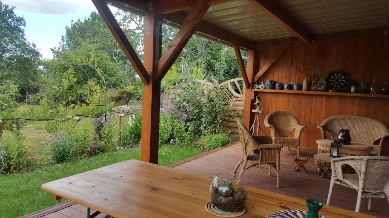 Les Hirondelles Hotel Sainte-Suzanne  Bagian luar foto